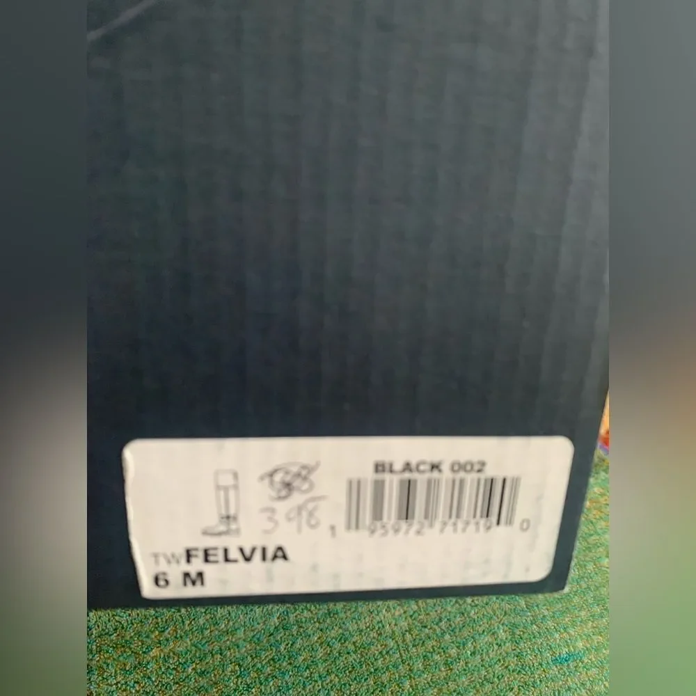 Tommy Hilfiger Women's Felvia Knee High Boot, Black, 6- NIB.